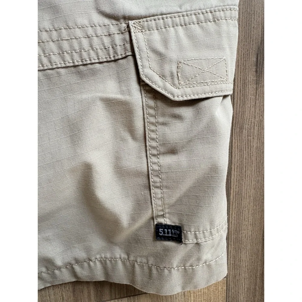 5.11 Tactical Series Shorts Mens 42 Khaki Cargo Cotton Blend Pockets Outdoors‎